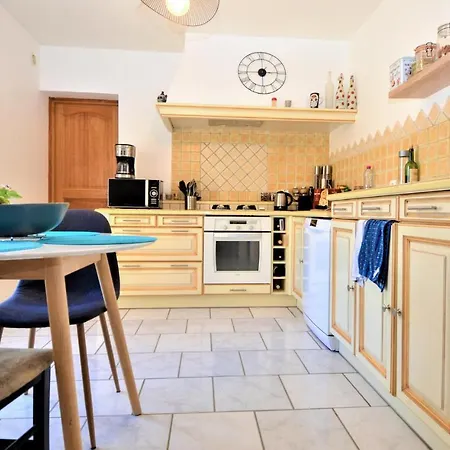 3 Bedroom Cozy In St Genies De Malgoires Holiday home